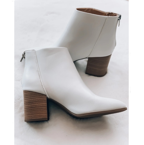 White chunky heel ankle bootie FLASH SALE - Picture 3 of 9